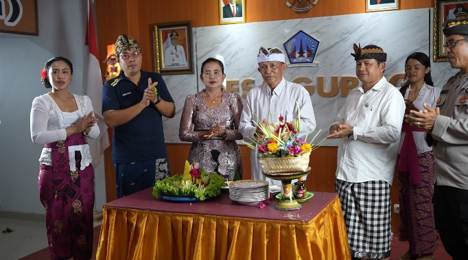 Perbekel Desa Gubug dalam Acara HUT Desa Gubug : Momentum Refleksi dan Kolaborasi